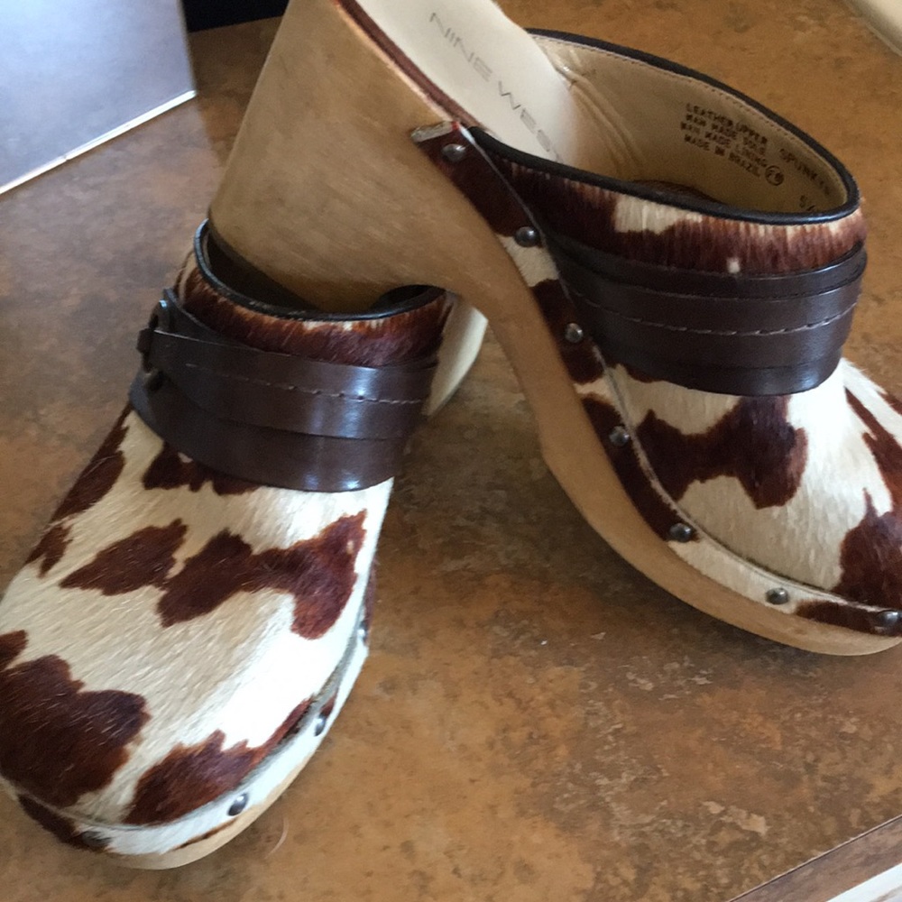 Cow Hide Clogs - Picture 4 of 6